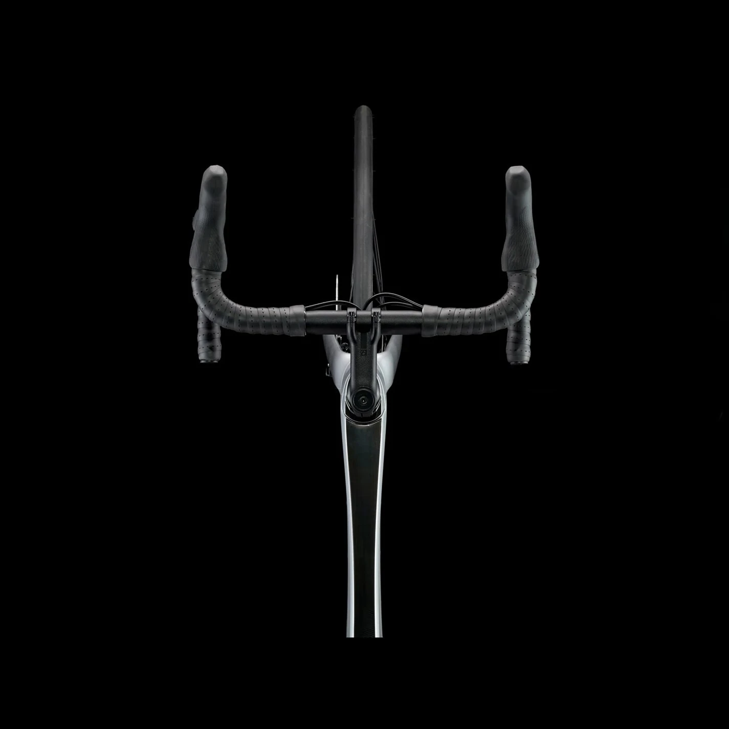 Trek Emonda SL5 Disc Road Bike - Image 9